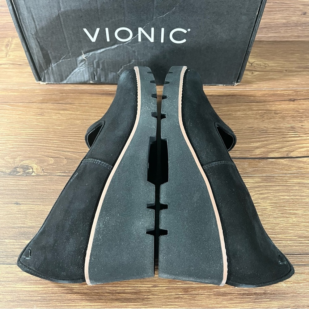 VIONIC ‘Willa’ Black Suede Wedge Loafers Women’s NEW Shoes Slip-On - Picture 2 of 10
